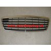 Mercedes E 8/99-2/02 predná maska /chrómová,čierna/ Mercedes E 8/99-2/02 predná maska /chrómová,čierna/