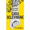 Zrcadlo, zrcadlo - Cara Delevingne Zrcadlo, zrcadlo - Cara Delevingne