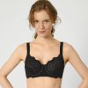 Zmenšujúca podprsenka Ambato Confidence Lingerie® z čipky a mikrovlákna, s kosticami čierna 105 Blancheporte Zmenšujúca podprsenka Ambato Confidence Lingerie® z čipky a mikrovlákna, s kosticami čierna 105 Blancheporte