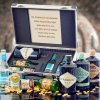Hendrick's Gin Darčekový kufor pre muža, otca, priateľa, deda, brata, strýka, švagra, rybára k narodeninám, výročiu, sviatku, vianociam Gravírované drevo - text Hendrick's Gin Darčekový kufor pre muža, otca, priateľa, deda, brata, strýka, švagra, rybára k narodeninám, výročiu, sviatku, vianociam Gravírované drevo - text