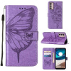 Peňaženkové kožené puzdro Embossed Butterfly na Motorola Moto G42 - Fialová Peňaženkové kožené puzdro Embossed Butterfly na Motorola Moto G42 - Fialová
