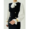 Elegantné čierno-biele minišaty s mašľou Velkost: L Elegantné čierno-biele minišaty s mašľou Velkost: L