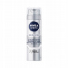 NIVEA MEN Silver Protect Pena na holenie 200 ml NIVEA MEN Silver Protect Pena na holenie 200 ml