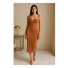 Karamelové midi šaty s kovovými očkami Velkost: L Karamelové midi šaty s kovovými očkami Velkost: L
