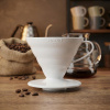 HARIO Drip V60-02 - plastikový dripper na kávu HARIO Drip V60-02 - plastikový dripper na kávu