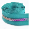 Zips metráž / 5 mm / tyrkysový/ dúhové zúbky Zips metráž / 5 mm / tyrkysový/ dúhové zúbky