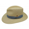 Luxusný panamský klobúk Fedora so svetlomodrou stuhou - Mayser Colmar - UV faktor 80 Veľkosť: 61 cm (XL) Luxusný panamský klobúk Fedora so svetlomodrou stuhou - Mayser Colmar - UV faktor 80 Veľkosť: 61 cm (XL)