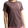 Dámske Tričko s krátkym rukávom NIKE W NSW CLUB SS TEE DX7902-502 – Fialová Dámske Tričko s krátkym rukávom NIKE W NSW CLUB SS TEE DX7902-502 – Fialová
