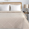 Prehozynapostel Elegantná velvetová prikrývka na posteľ s geometrickým prešívaním - krémová EURCHON-RIA6-K_200X220 200 x 220 cm Prehozynapostel Elegantná velvetová prikrývka na posteľ s geometrickým prešívaním - krémová EURCHON-RIA6-K_200X220 200 x 220 cm