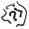 Samco Sport 5-dílná sada silikonových hadic pro vedení chladicí kapaliny pro Ford Escort Mk2 1975 - 1981 RS2000 2.0l s motorem Pinto, s levostranným řízením, s továrním karburátorem, barva: modrá Samco Sport 5-dílná sada silikonových hadic pro vedení chladicí kapaliny pro Ford Escort Mk2 1975 - 1981 RS2000 2.0l s motorem Pinto, s levostranným řízením, s továrním karburátorem, barva: modrá