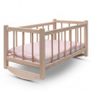 Baby Mix Drevená postieľka-kolíska pre bábiky s obliečkami Baby Mix Drevená postieľka-kolíska pre bábiky s obliečkami