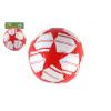 Lopta futbalová nafúknutá šitá 23cm červenobiela v sieťke Lopta futbalová nafúknutá šitá 23cm červenobiela v sieťke