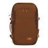 CabinZero Adv Pro 32L Saigon coffee batoh + zľava 12 € na príslušenstvo CabinZero Adv Pro 32L Saigon coffee batoh + zľava 12 € na príslušenstvo