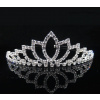 B-TOP Čelenka do vlasov s kamienkami v tvare korunky - strieborná B-TOP Čelenka do vlasov s kamienkami v tvare korunky - strieborná