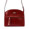 Červená kožená crossbody kabelka MiaMore 01-012 s ozdobným strapcom a strieborným kovaním Červená kožená crossbody kabelka MiaMore 01-012 s ozdobným strapcom a strieborným kovaním