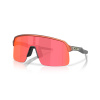 OAKLEY Sutro Lite Forge Collection Fire Orange w/Prizm Trail Torch Športové cyklistické okuliare OAKLEY Sutro Lite Forge Collection Fire Orange w/Prizm Trail Torch Športové cyklistické okuliare