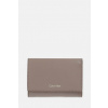 Calvin Klein peňaženka dámska z imitácie kože LV04F1117G béžová ONE SIZE Calvin Klein peňaženka dámska z imitácie kože LV04F1117G béžová ONE SIZE