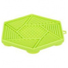 Lick´n´Snack HEXAGON s přísavkami - podložka k pomalému krmení, 17 cm, TPR/plast, zelená 1 ks / 17 cm Lick´n´Snack HEXAGON s přísavkami - podložka k pomalému krmení, 17 cm, TPR/plast, zelená 1 ks / 17 cm