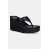 Calvin Klein šľapky dámske kožené WEDGE 70 SNDL THONG LTH HW0HW02880 čierna EUR 36 Calvin Klein šľapky dámske kožené WEDGE 70 SNDL THONG LTH HW0HW02880 čierna EUR 36