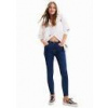 Desigual Dámske nohavice Rifle ALBA tmavomodré Modrá 42 Dlhé nohavice Desigual Dámske nohavice Rifle ALBA tmavomodré Modrá 42 Dlhé nohavice