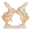 Clayre & Eef Zimné dekorácie zamilovaní zajačikovia s darčekom - 10*5*10 cm - Clayre & Eef Clayre & Eef Zimné dekorácie zamilovaní zajačikovia s darčekom - 10*5*10 cm - Clayre & Eef