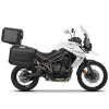 Kompletná sada čiernych hliníkových kufrov SHAD TERRA BLACK, 37L topcase 36L/47L bočné kufre, vrátane montážnej sady a platne SHAD TRIUMPH Tiger 800 Kompletná sada čiernych hliníkových kufrov SHAD TERRA BLACK, 37L topcase 36L/47L bočné kufre, vrátane montážnej sady a platne SHAD TRIUMPH Tiger 800