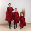 Trojset- Valéria menčestrové šaty mama a dve dcéry bordo Veľkosť dieťa 1: 140, Veľkosť dieťa 2: 152, Veľkosť mama: S/M Trojset- Valéria menčestrové šaty mama a dve dcéry bordo Veľkosť dieťa 1: 140, Veľkosť dieťa 2: 152, Veľkosť mama: S/M