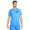 NIKE M Nk Df Pán. tričko Tee Brand Read Farba: Azúrová, Veľkosť: XL NIKE M Nk Df Pán. tričko Tee Brand Read Farba: Azúrová, Veľkosť: XL