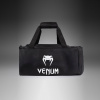 Športová taška VENUM Essential (37L) - čierna Športová taška VENUM Essential (37L) - čierna
