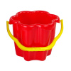 LEAN TOYS Červený kýblik na piesok v tvare kvietka LEAN TOYS Červený kýblik na piesok v tvare kvietka