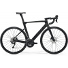 Cestný bicykel MERIDA REACTO 4000 2026 Veľkosť rámu: S na výšku postavy 172-178 cm matný čierny(lesklý čierny) Cestný bicykel MERIDA REACTO 4000 2026 Veľkosť rámu: S na výšku postavy 172-178 cm matný čierny(lesklý čierny)