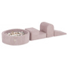 PLUSH NEST PLUSH NEST Hracia zostava s bazénom (3 prvky + suchý bazén Ø 90 × 30 cm) a 200 loptičkami PLUSH NEST PLUSH NEST Hracia zostava s bazénom (3 prvky + suchý bazén Ø 90 × 30 cm) a 200 loptičkami