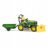 Bruder 62104 Zahradní traktor John Deere s figurkou Bruder 62104 Zahradní traktor John Deere s figurkou