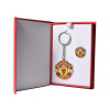 MANCHESTER UNITED FC Darčekový set Manchester United, kľúčenka a odznák v krabičke MANCHESTER UNITED FC Darčekový set Manchester United, kľúčenka a odznák v krabičke