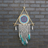 Ochranný Lapač Snov Macrame Pyramída - Veľký (Biela/Tyrkysová) Ochranný Lapač Snov Macrame Pyramída - Veľký (Biela/Tyrkysová)