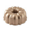 Nordic Ware Forma na bábovku Original, karamelová, 2,84 l 50146 Nordic Ware Forma na bábovku Original, karamelová, 2,84 l 50146