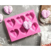 Forma na pečení muffinů 3D Srdíčka Forma na pečení muffinů 3D Srdíčka