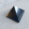 Šungitová pyramída 10x10 cm, leštená Šungitová pyramída 10x10 cm, leštená