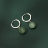 JAY Stříbrné náušnice s 10 mm jadeitem Adia - stříbro 925/1000 JAY-0065-DQ10490E Zelená JAY Stříbrné náušnice s 10 mm jadeitem Adia - stříbro 925/1000 JAY-0065-DQ10490E Zelená