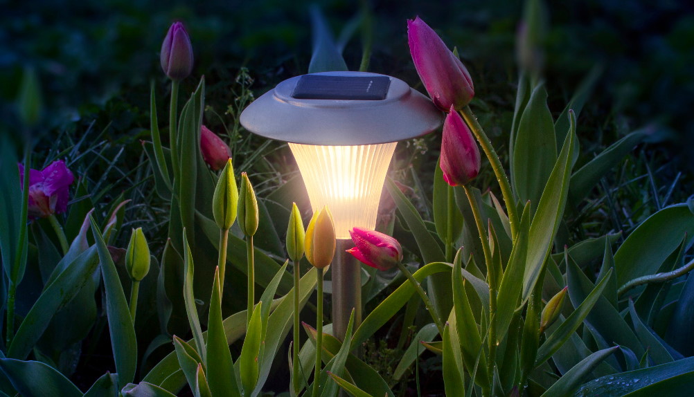 Ako vybrať zahradnú lampu?