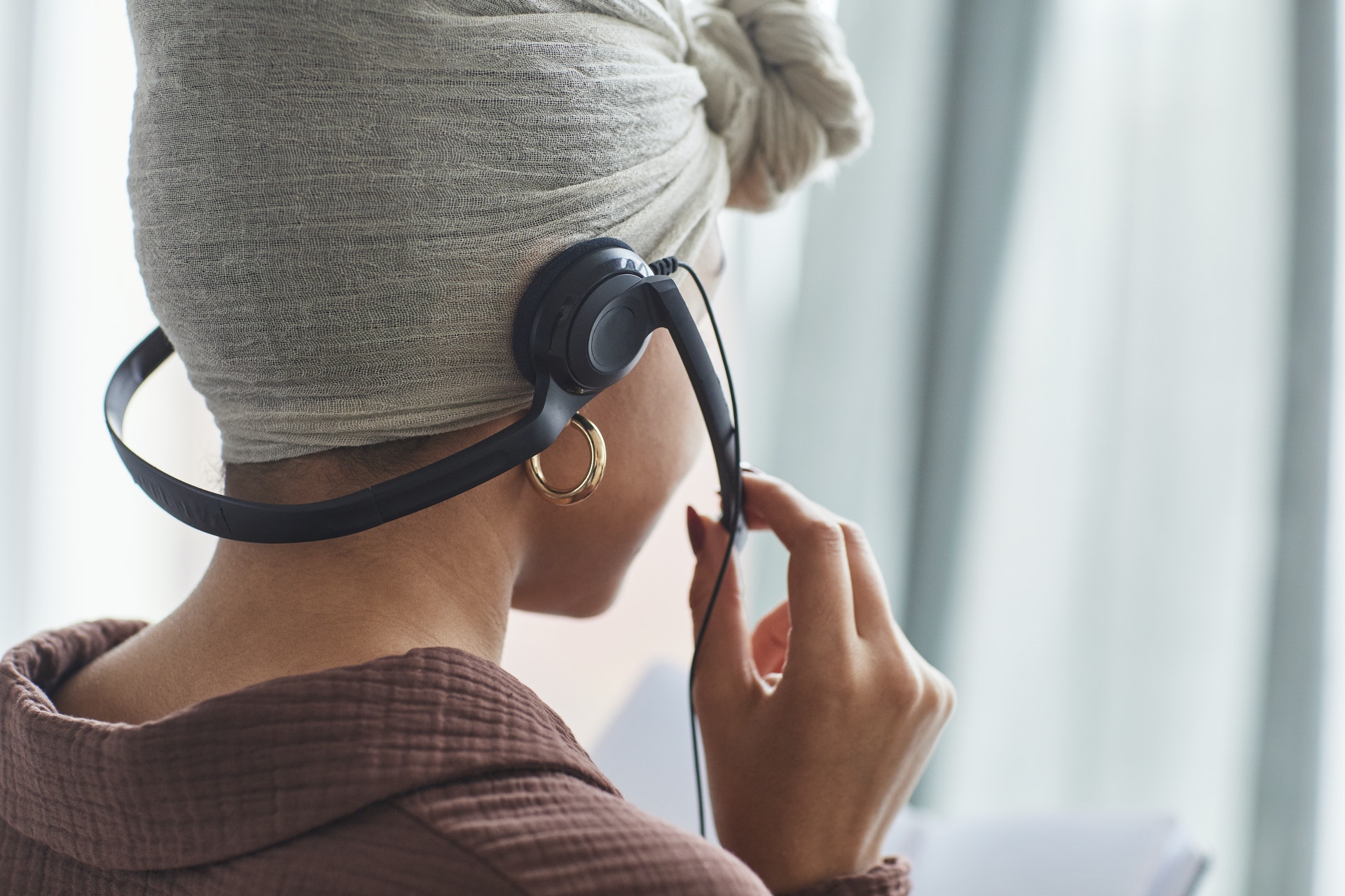 Se skvělým handsfree může jeden hovor trvat i několik hodin.