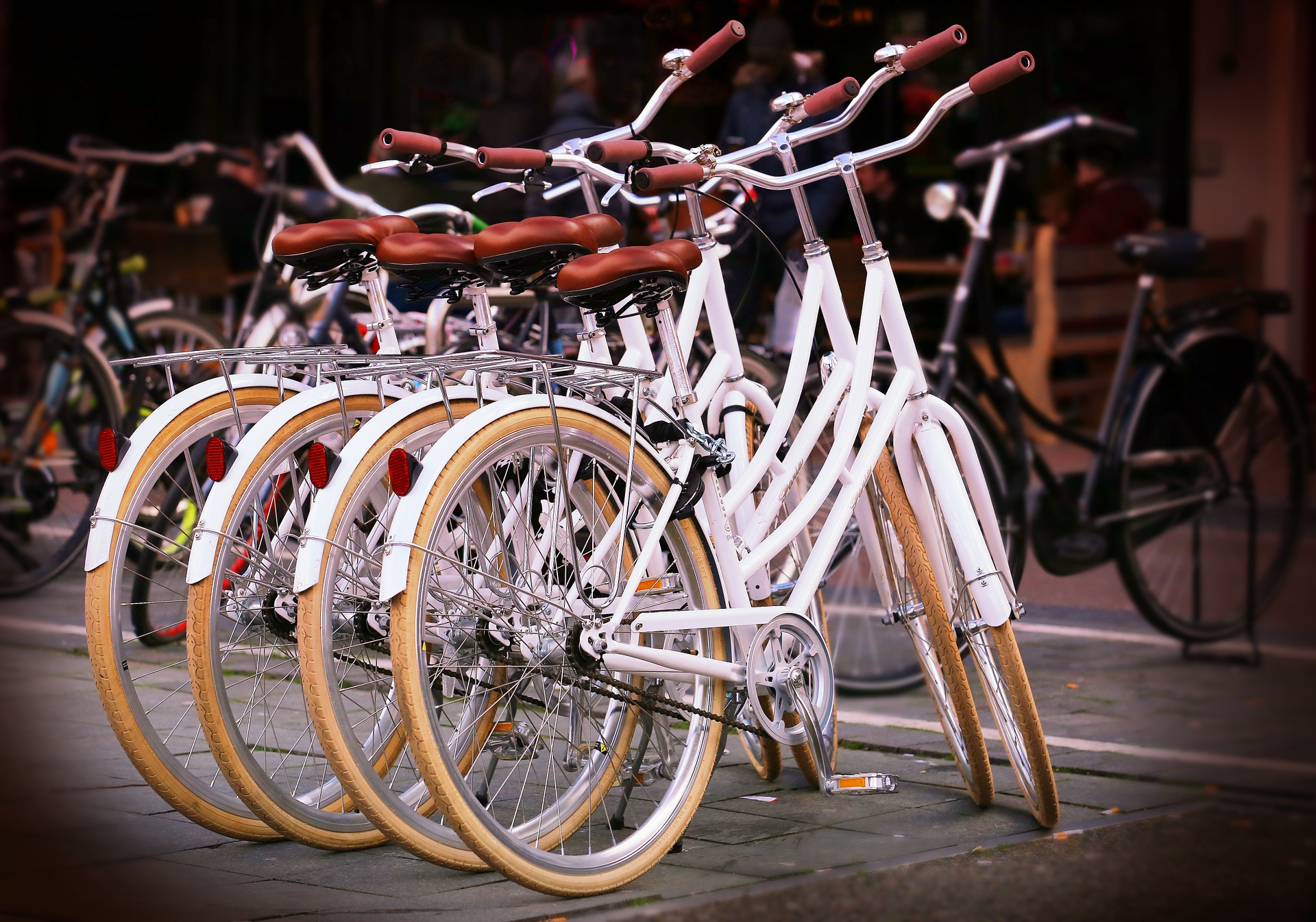 Blatníky je možné na bicykel upínať rôznymi spôsobmi. Najskôr preto zistite, aký blatník sa hodí priamo pre váš bicykel.