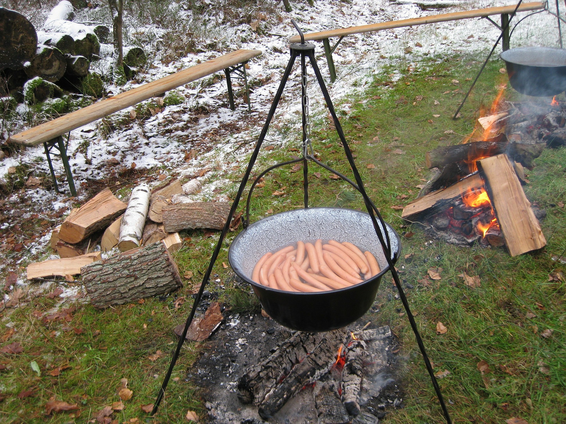 Outdoorový kotlík není jen na guláš.