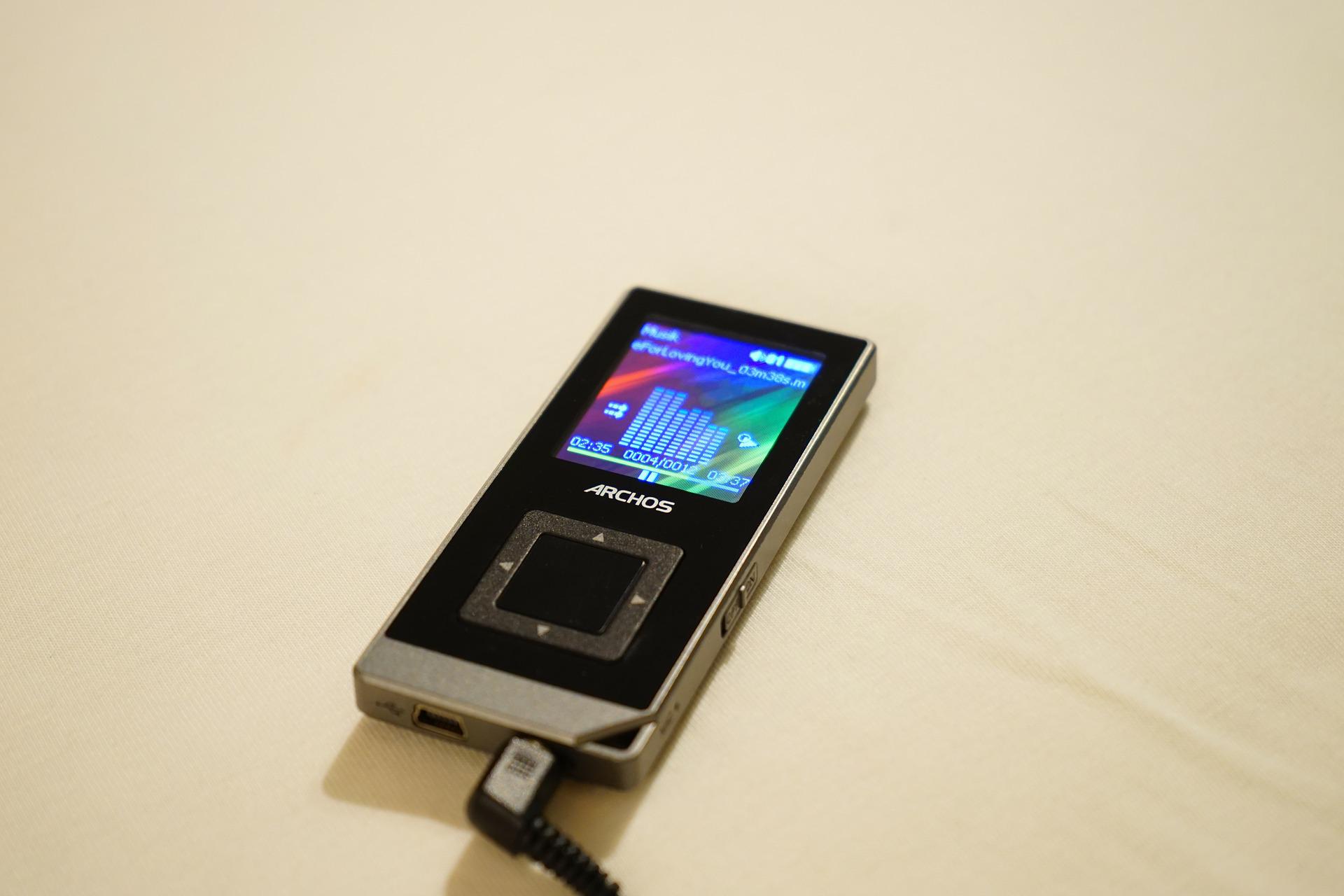 MP3 přehrávač s Bluetooth vám ušetří čas při stahování skladeb, obrázků či videí.