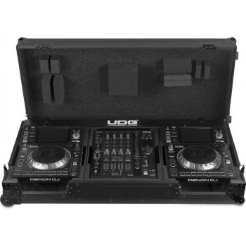 UDG Ultimate Flight Case Denon Set SC5000/X1800 Black Plus Wheels