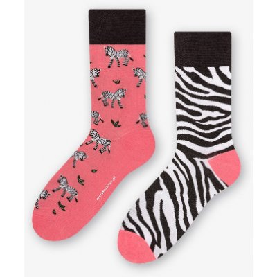 Dámské nerovnaké ponožky Zebra lososová