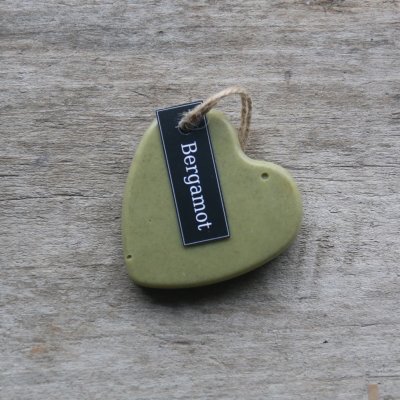 Vánek ve skříni závěsné voskové srdce Bergamot 40 g – Hledejceny.cz