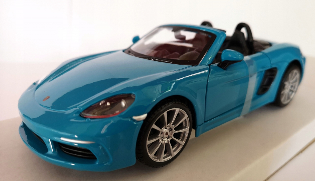 Bburago Porsche 718 Boxster modrá 1:24