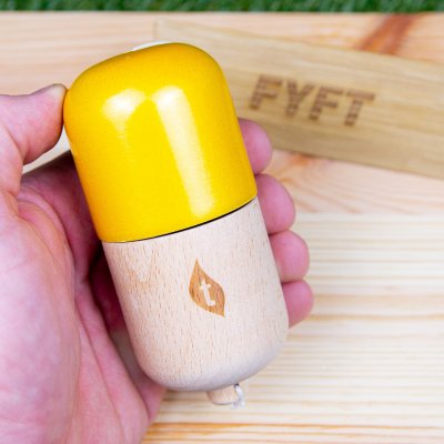 The Pill od Terra kendama je jednoduchá dřevěná skilltoy Zlatá – Zboží Mobilmania