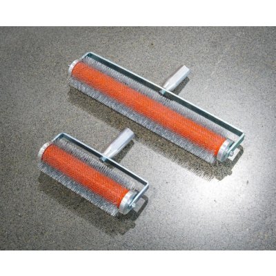 Nivelační váleček s kovovými hroty/ 458 mm.. AMF 122 – Sleviste.cz